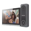 HIKVISION KIT DE VIDEOPORTERO HÍBRIDO HD 4 HILOS / MONITOR INTERIOR TÁCTIL 7″ 1024×600 / CÁMARA EXTERIOR HD TVI CON MICRÓFONO, ALTAVOZ Y RELÉ / SOPORTA HASTA 3 MONITORES Y 1 SUBESTACIÓN / ALIMENTACIÓN 12 VCD